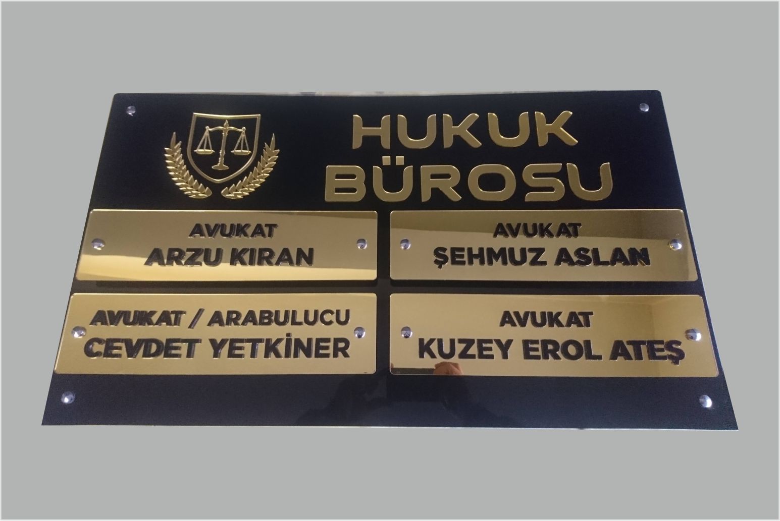 Pleksiglas Ofis Tabelası