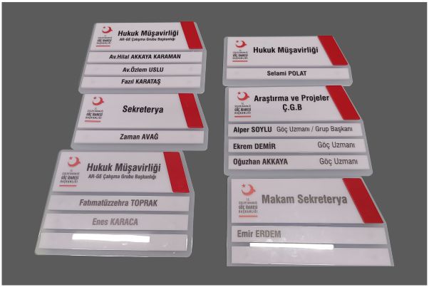Pleksiglas Kapı İsimliği